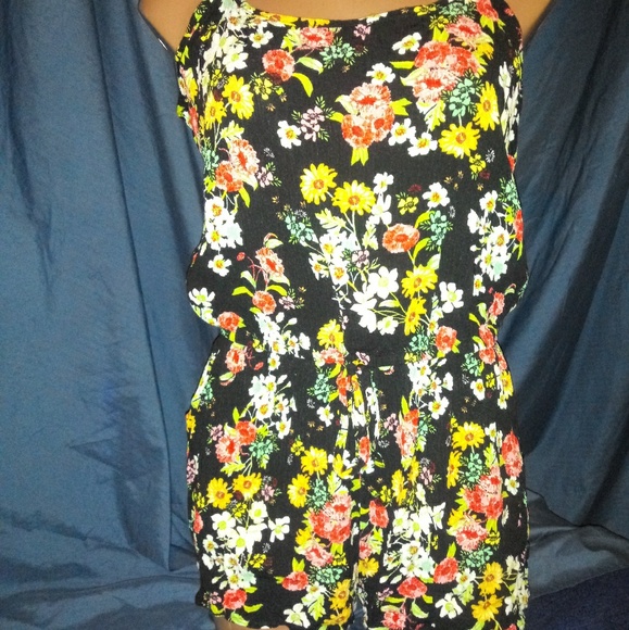 Romper - Picture 2 of 2